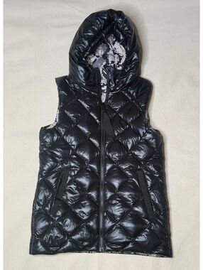 Lululemon The Fluffiest Reversible Down Vest Size 6 Black Ziggy Snake